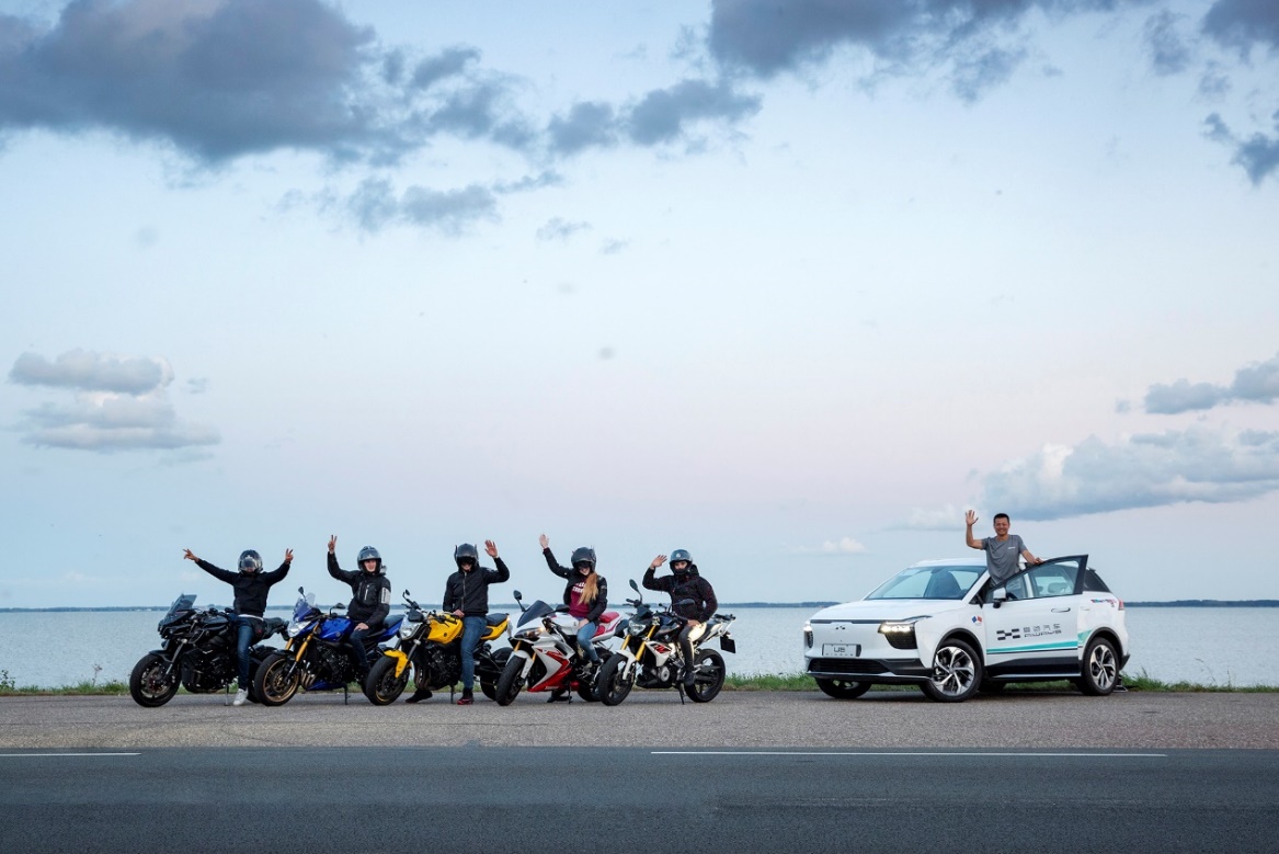 C:\Users\zhuym\Desktop\亚欧挑战照片集锦\荷兰-U5街拍 5.jpg