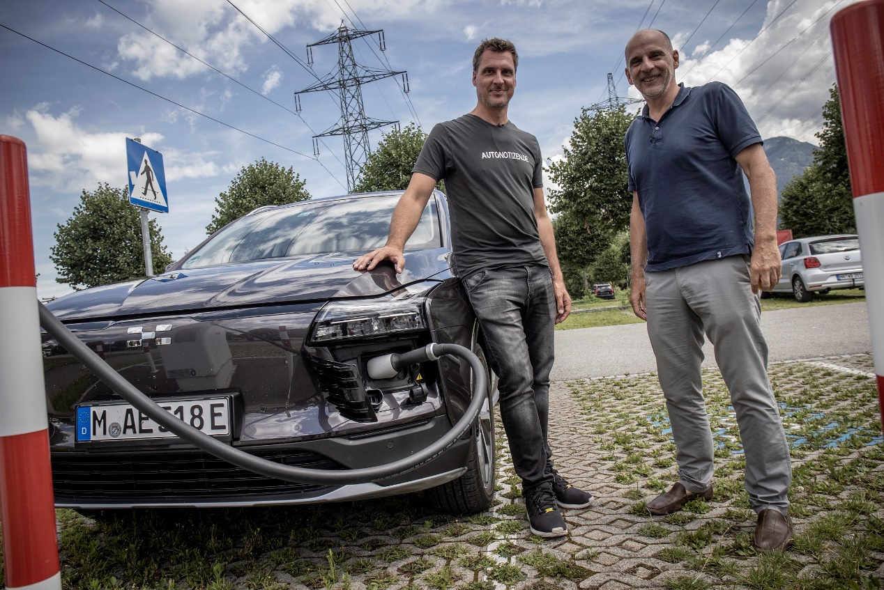 K:\Public\品牌公关应用\公关信息库\欧版U5海外素材精选\Trip to Corsica\Trip to Corsica\ALI_0914_copy.jpg