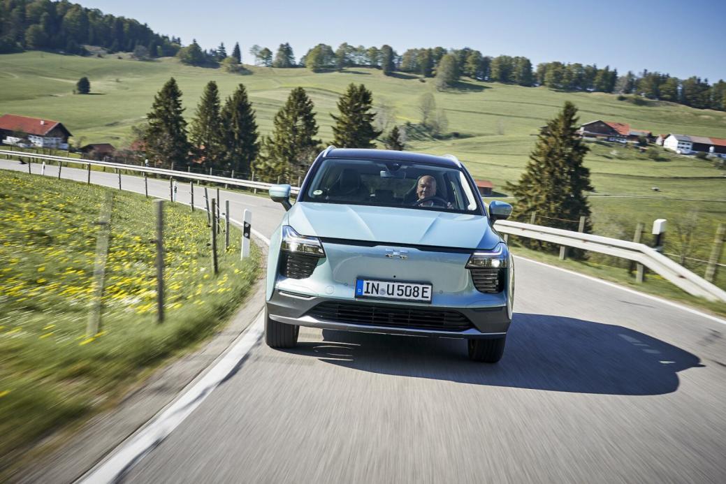 实力成就98%超高用户满意度，爱驰汽车“诺道”数说新时代服务生态