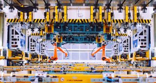 Media-图片-智慧工厂-精选-爱驰汽车超级智慧工厂冲压车间02